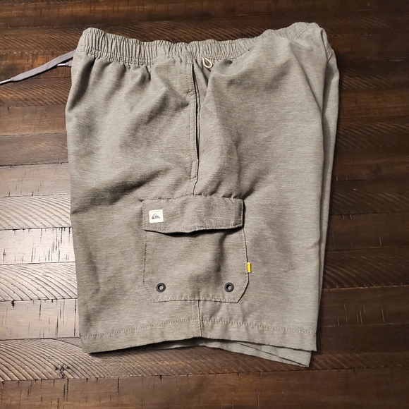 Quicksilver Waterman Hybrid Cargo Short - Picture 10 of 11